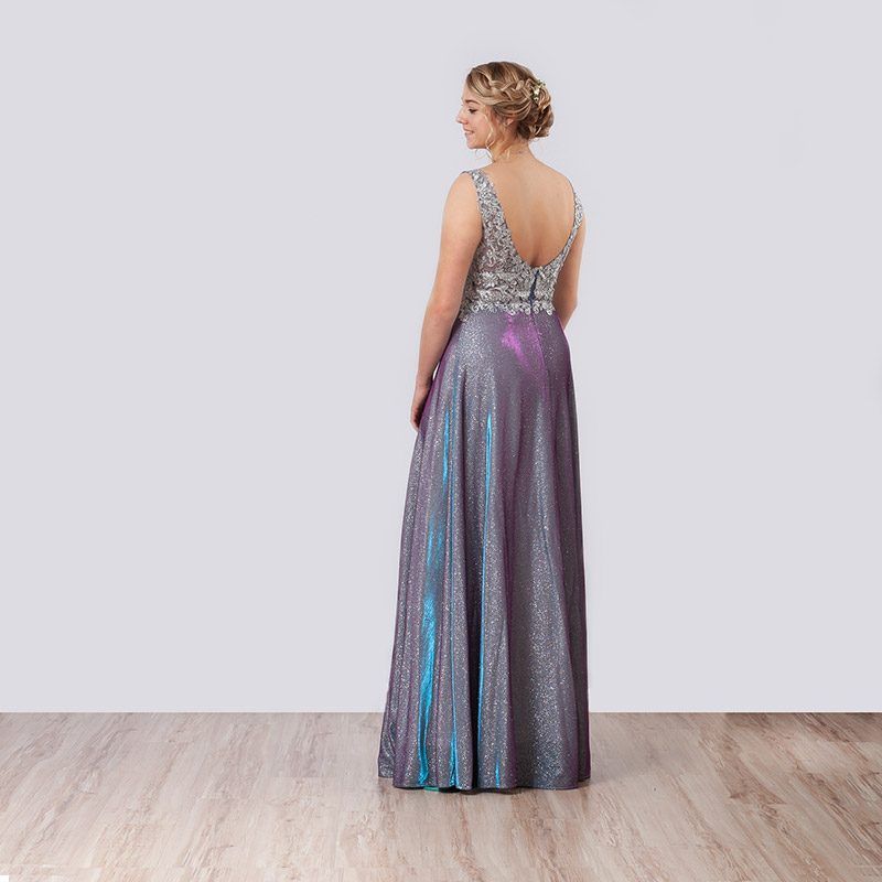 Schimmerndes Abendkleid mit Strassbesatz, Rückansicht